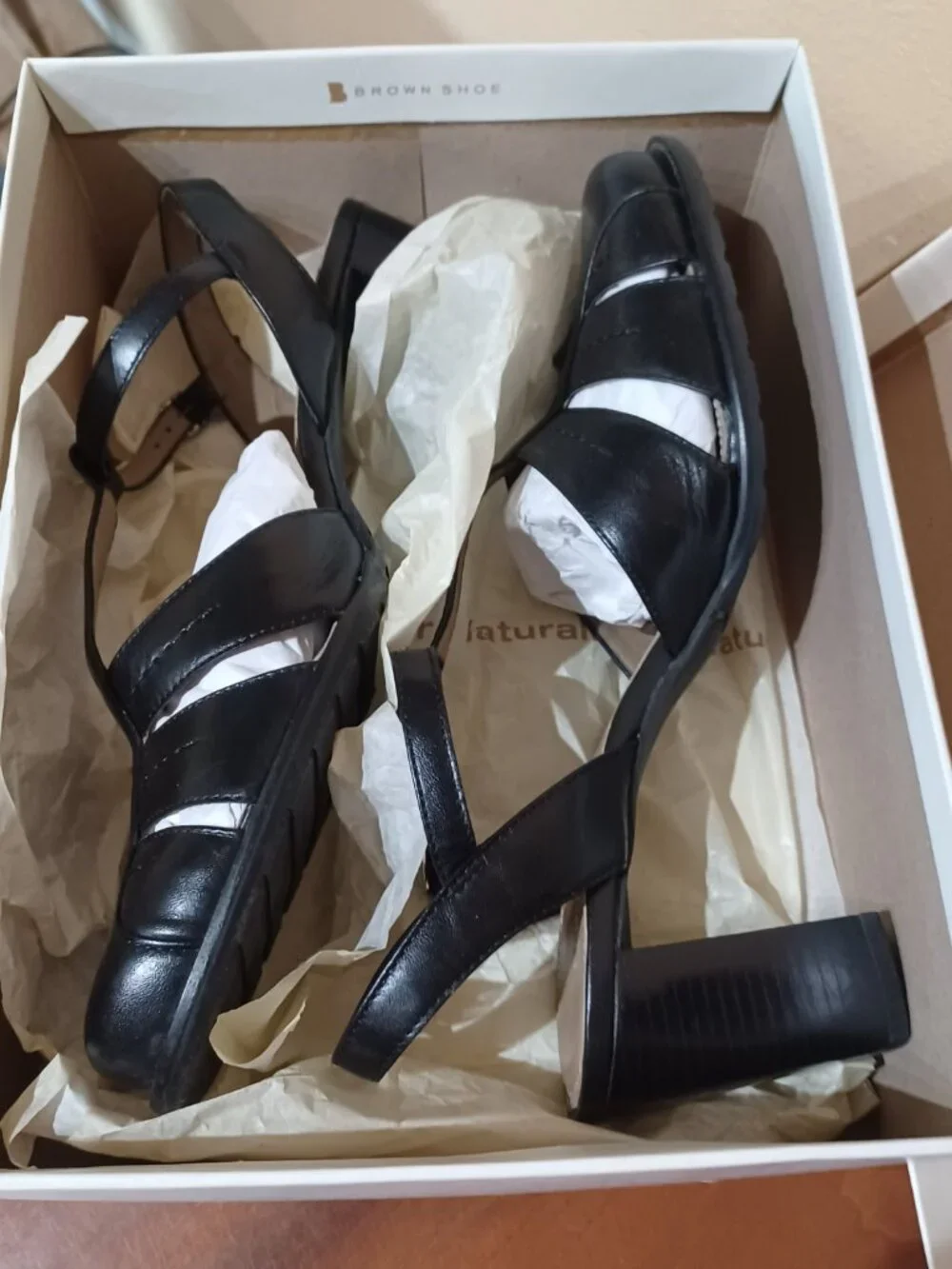Naturalizer new box